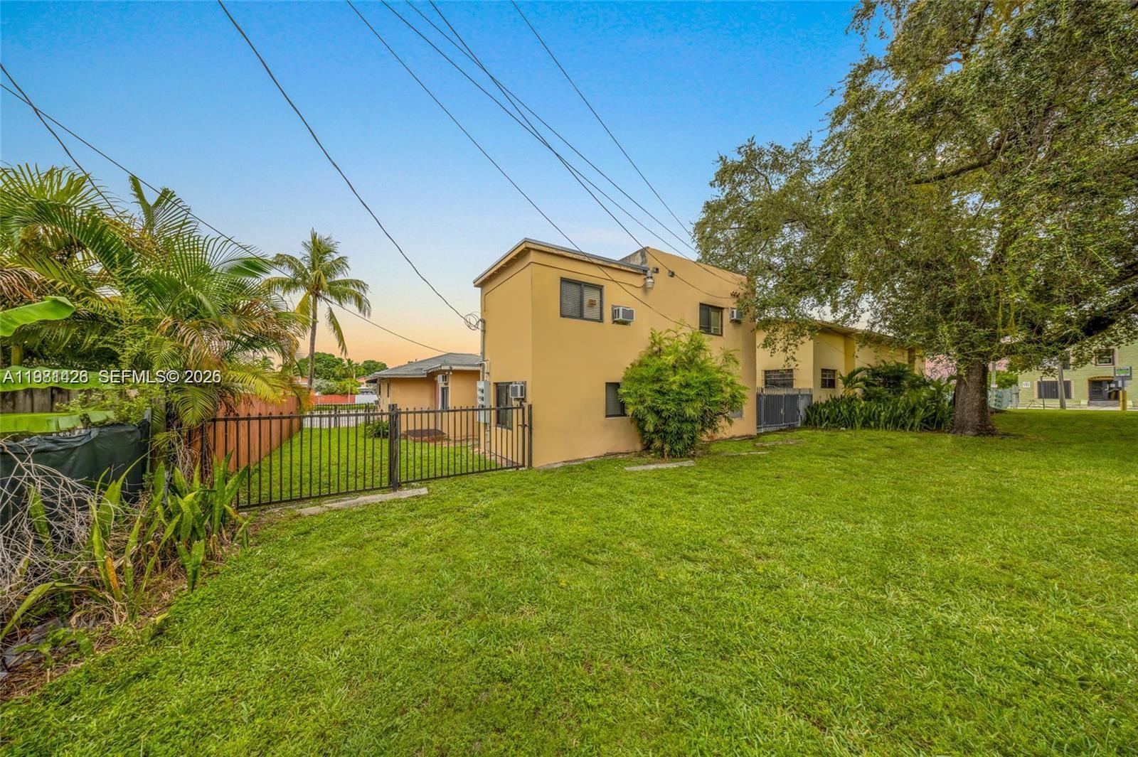   /   кв.футов $ 2026-03-12 0 Фото