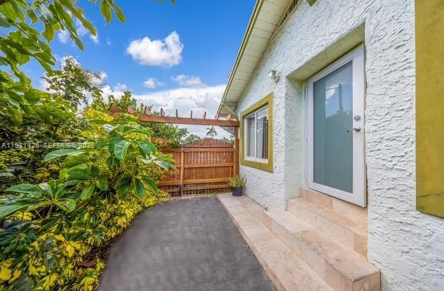   /   кв.футов $ 2026-03-12 0 Фото