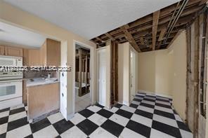 Подробнее / кв.футов $ 2026-03-12 0 Фото