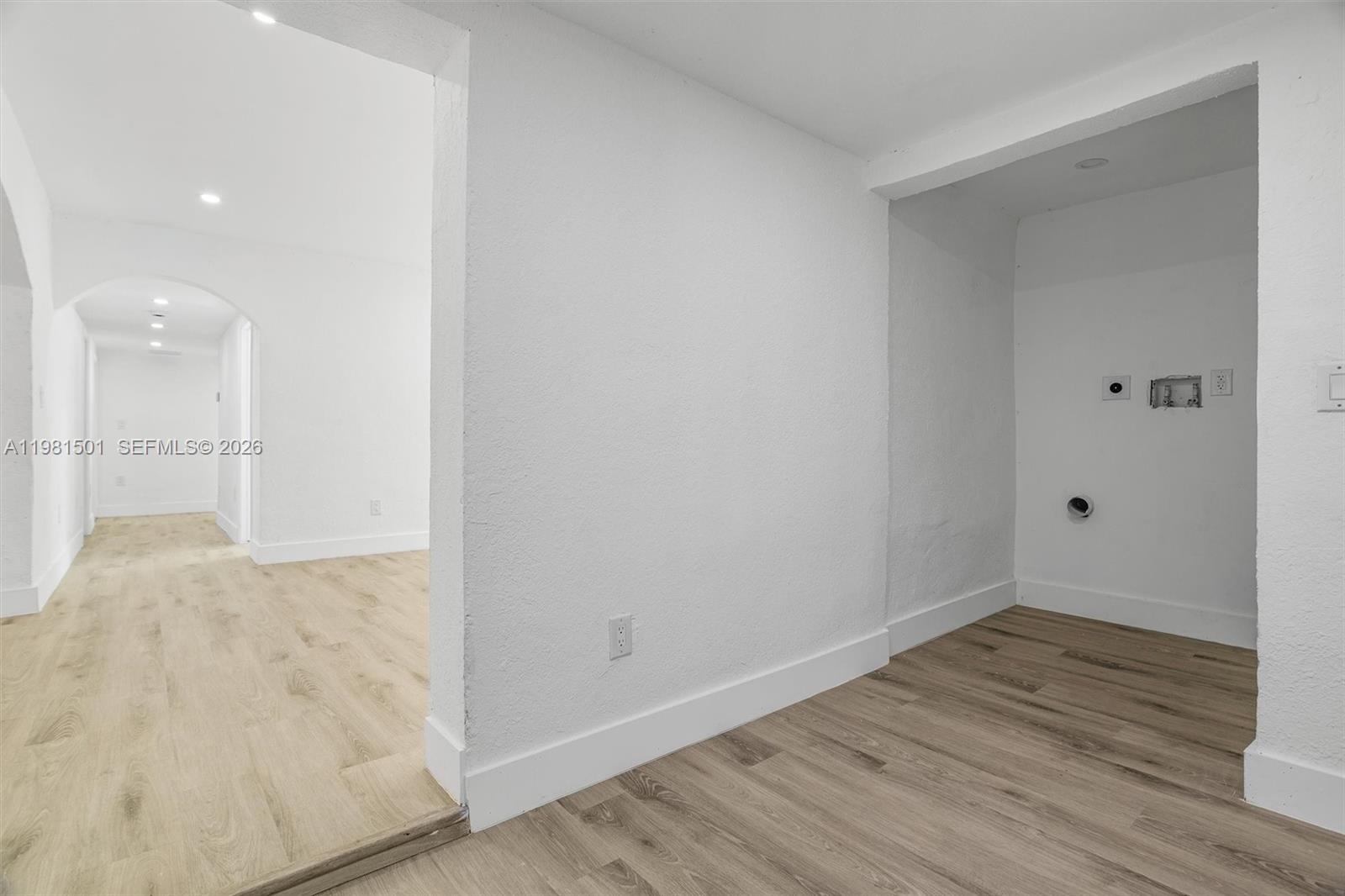 Ver detalles / 2033 sq. ft. $ 2026-03-12 0 foto