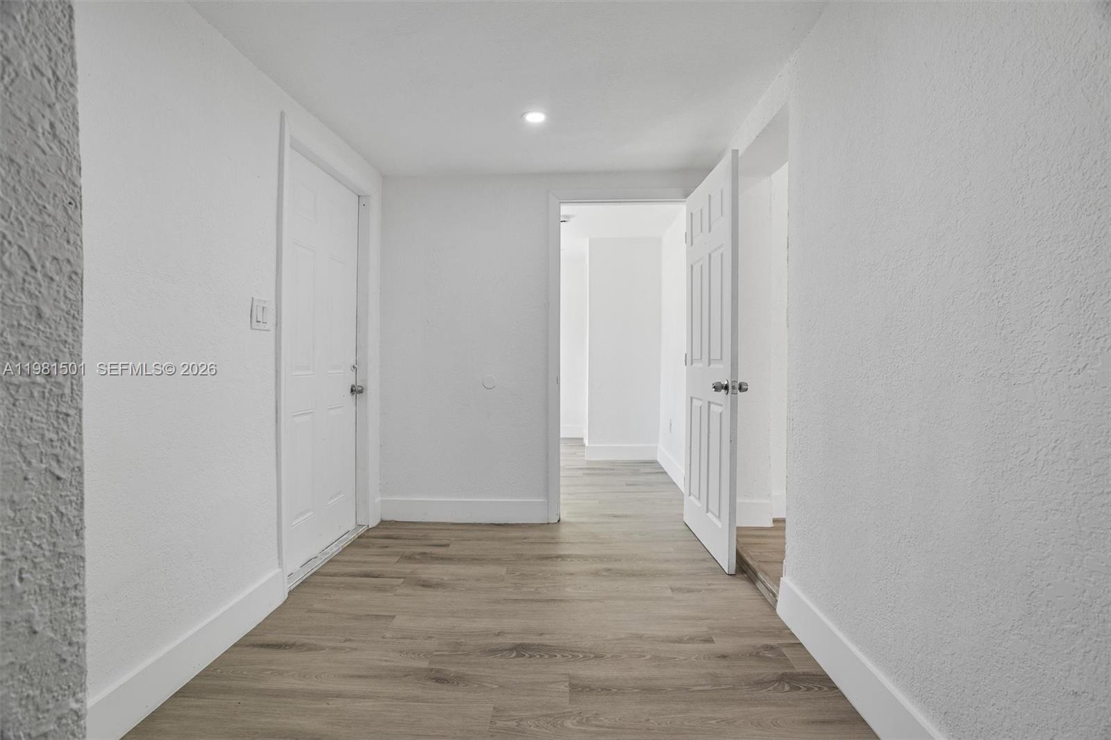 Ver detalles / 2033 sq. ft. $ 2026-03-12 0 foto