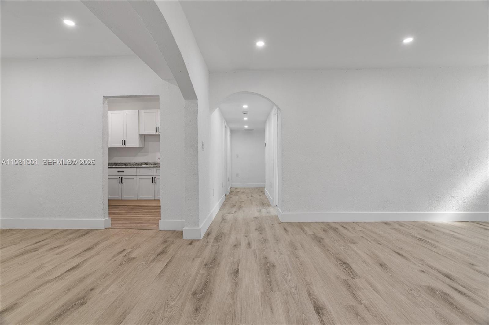 Ver detalles / 2033 sq. ft. $ 2026-03-12 0 foto