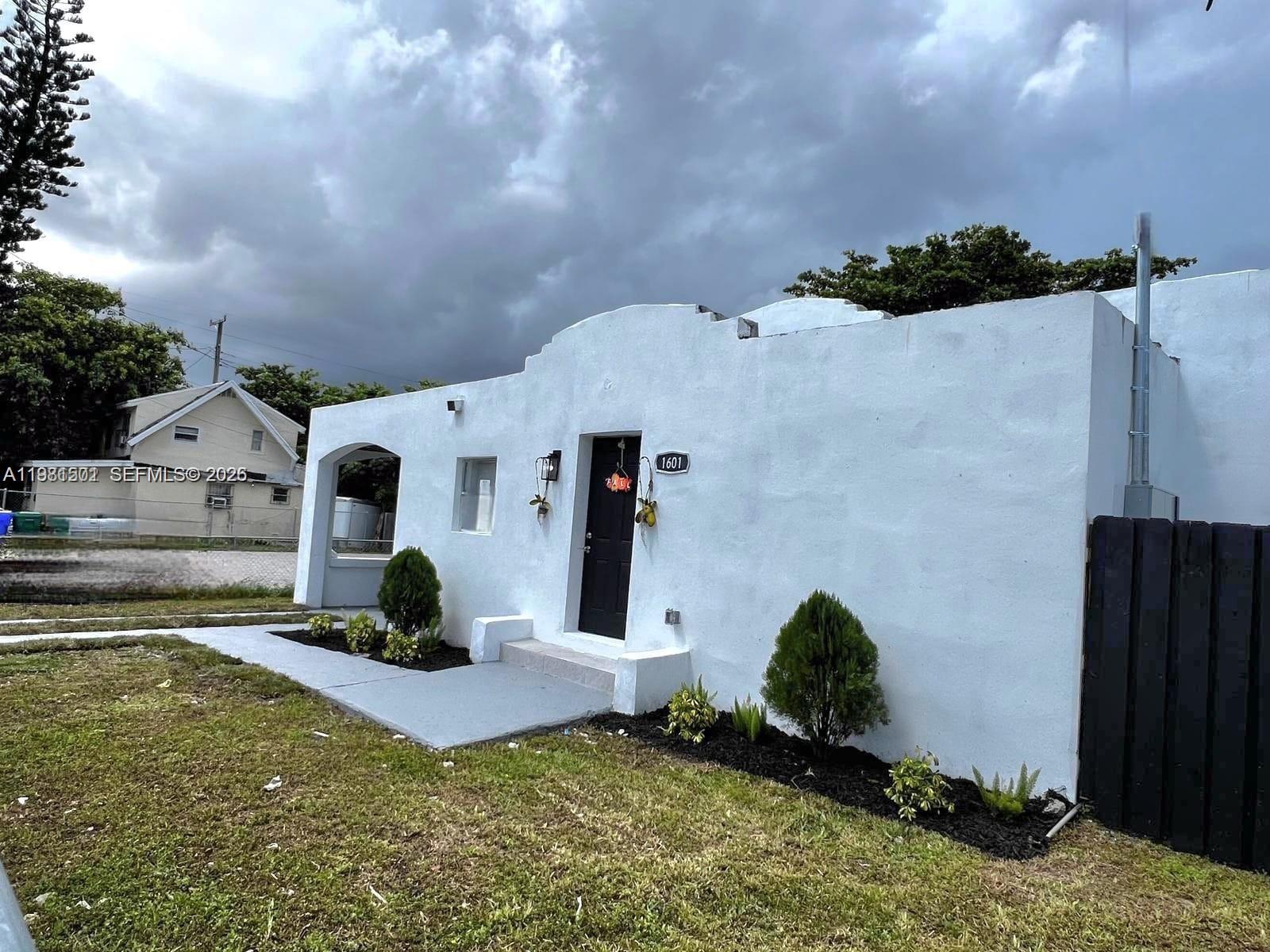 Ver detalles / 2033 sq. ft. $ 2026-03-12 0 foto