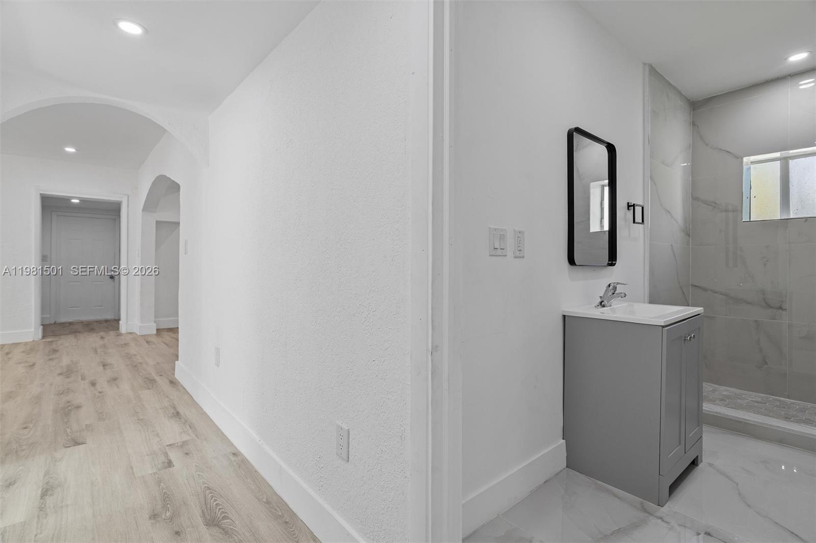 Ver detalles / 2033 sq. ft. $ 2026-03-12 0 foto