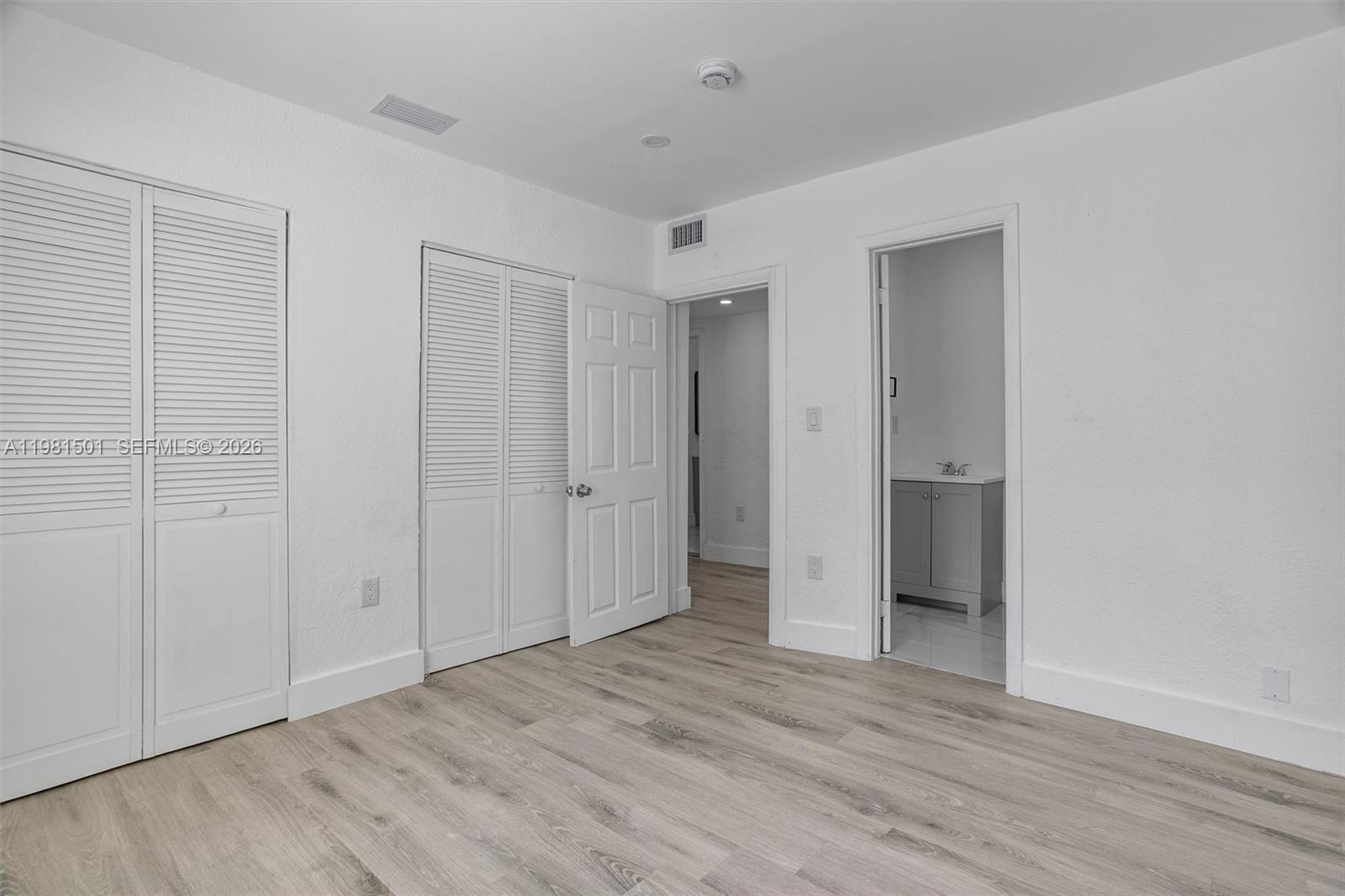 Ver detalles / 2033 sq. ft. $ 2026-03-12 0 foto