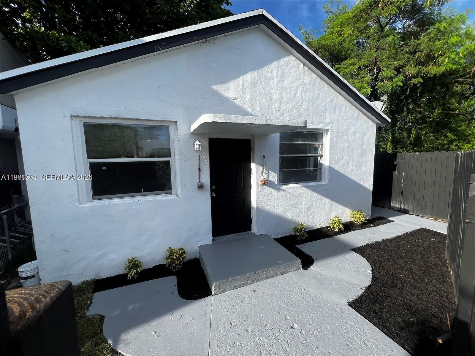 Ver detalles / 2033 sq. ft. $ 2026-03-12 0 foto