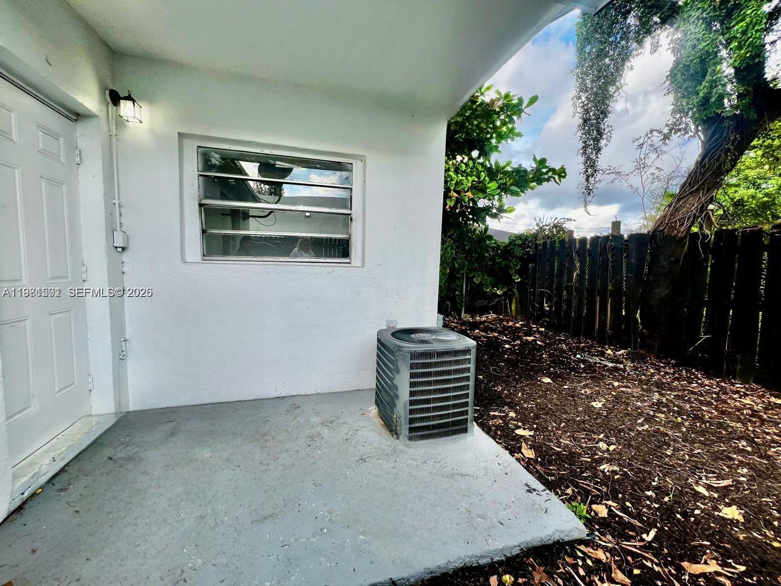 Ver detalles / 2033 sq. ft. $ 2026-03-12 0 foto