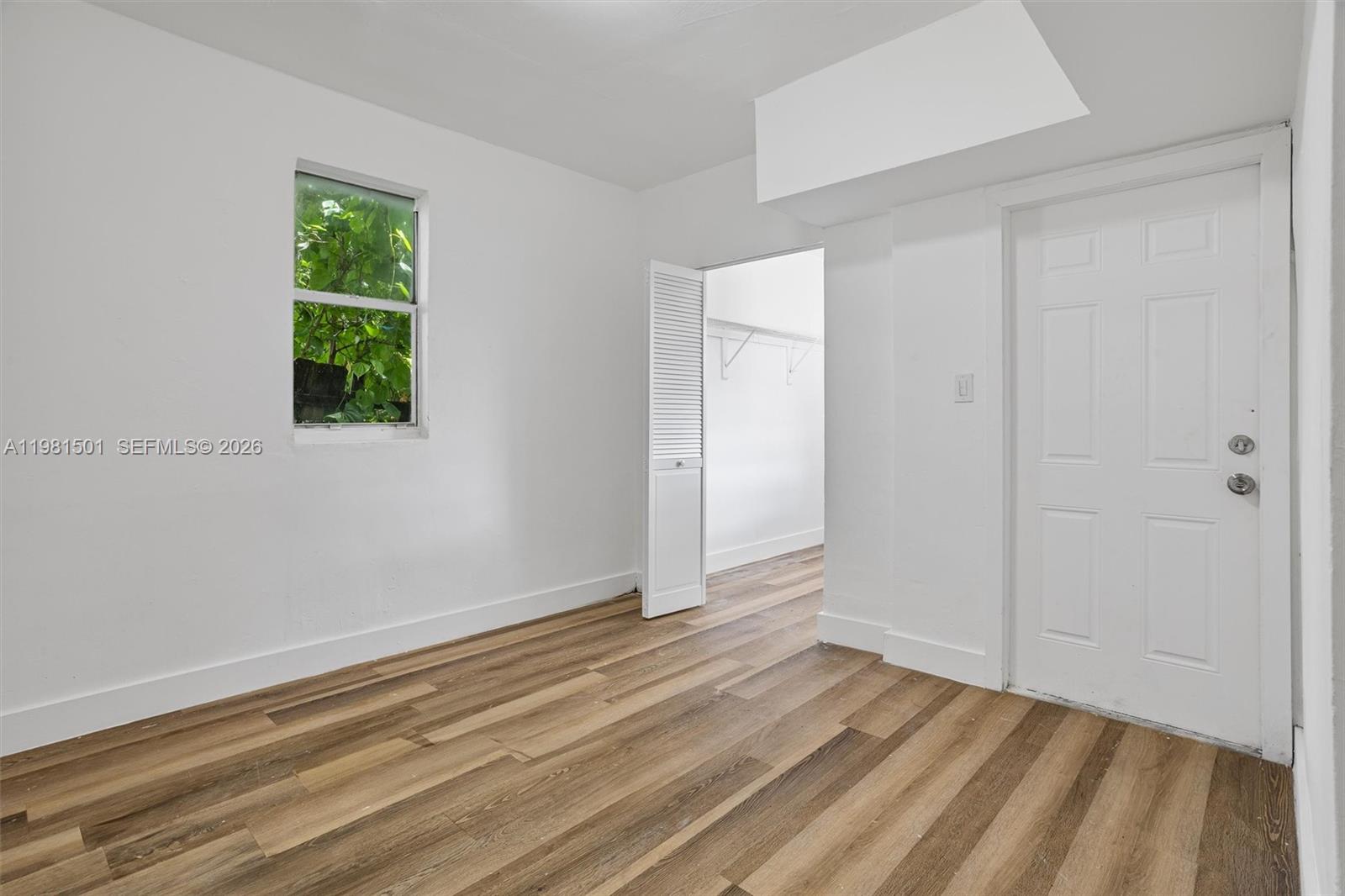 Ver detalles / 2033 sq. ft. $ 2026-03-12 0 foto