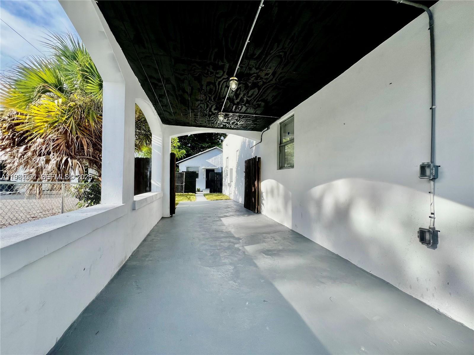 Ver detalles / 2033 sq. ft. $ 2026-03-12 0 foto