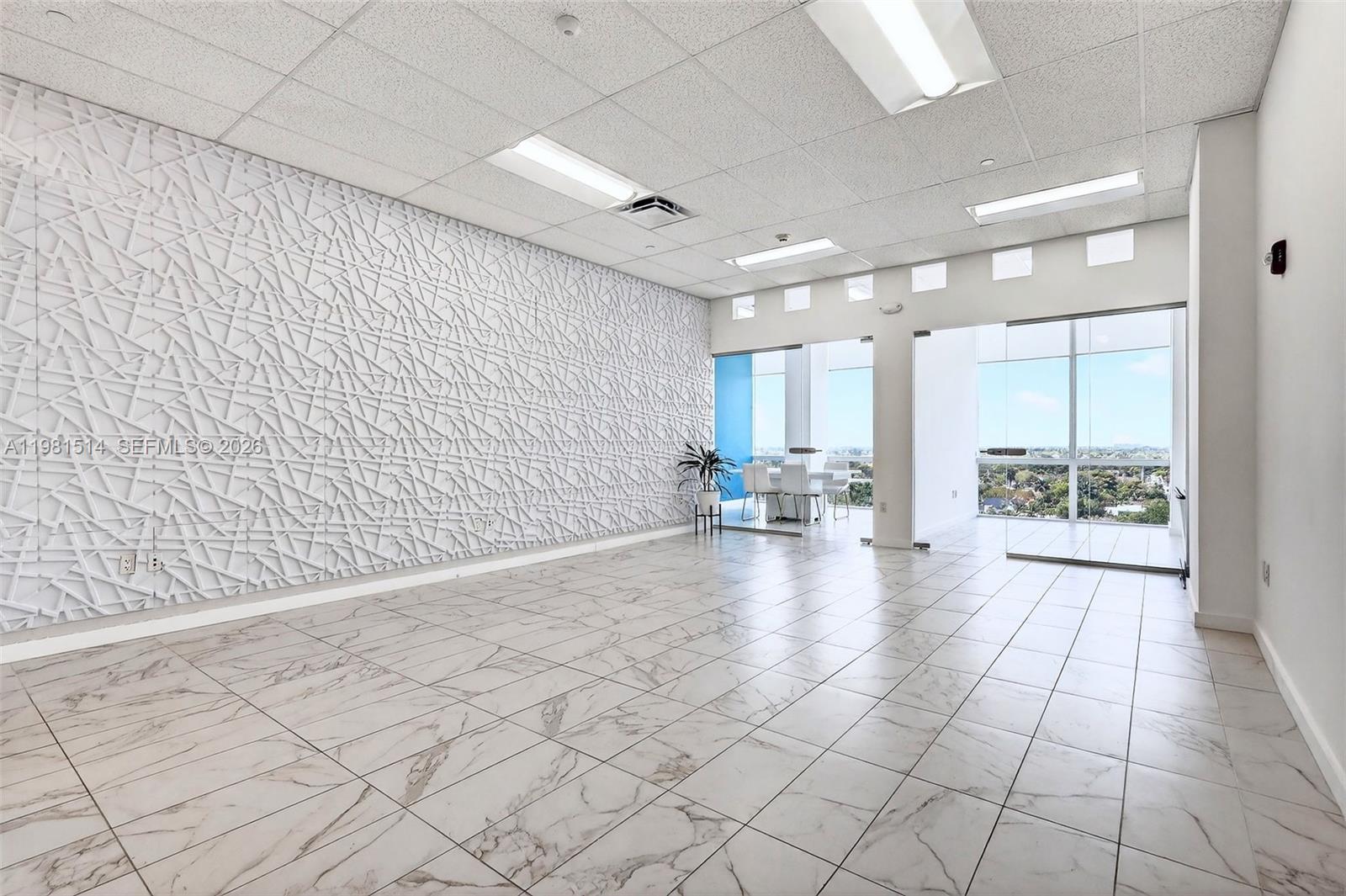   /   sq. ft. $ 2026-03-15 0 foto