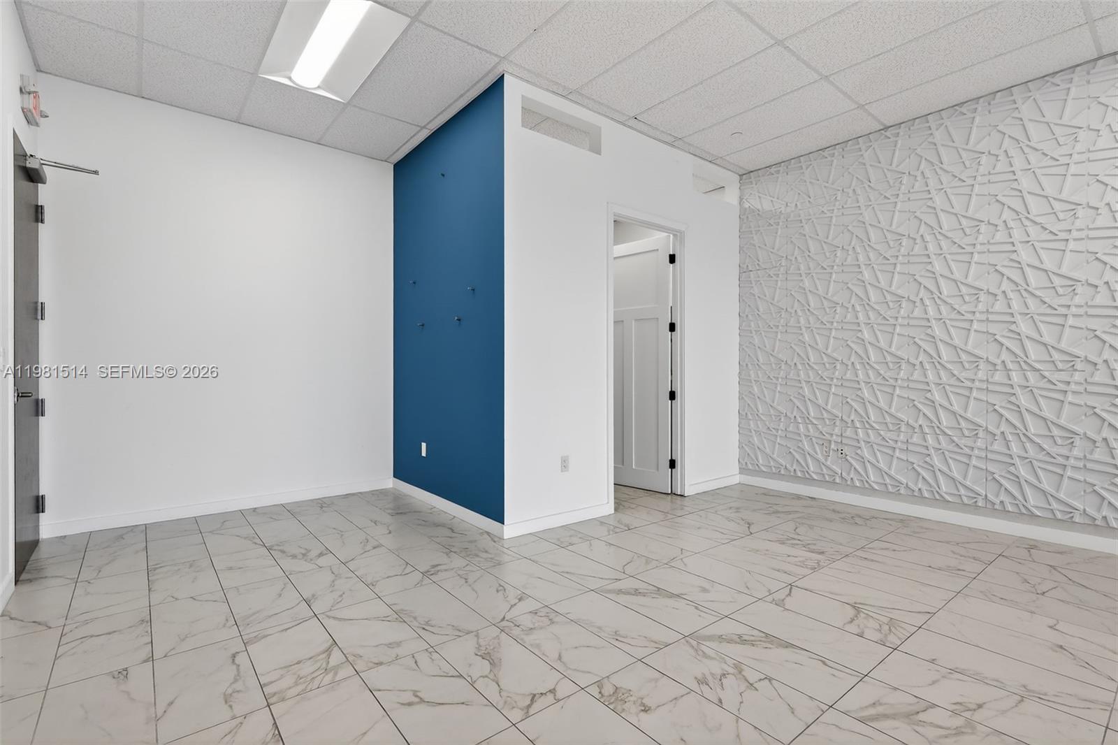   /   sq. ft. $ 2026-03-15 0 foto