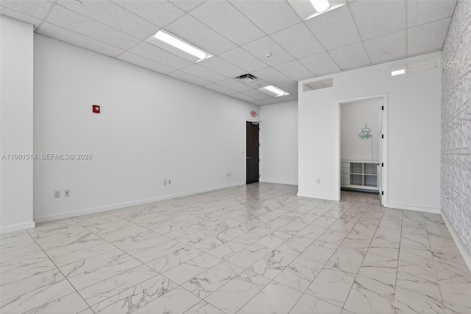   /   sq. ft. $ 2026-03-15 0 foto