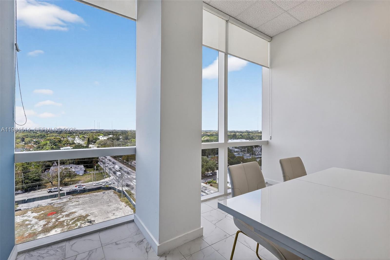   /   sq. ft. $ 2026-03-15 0 foto