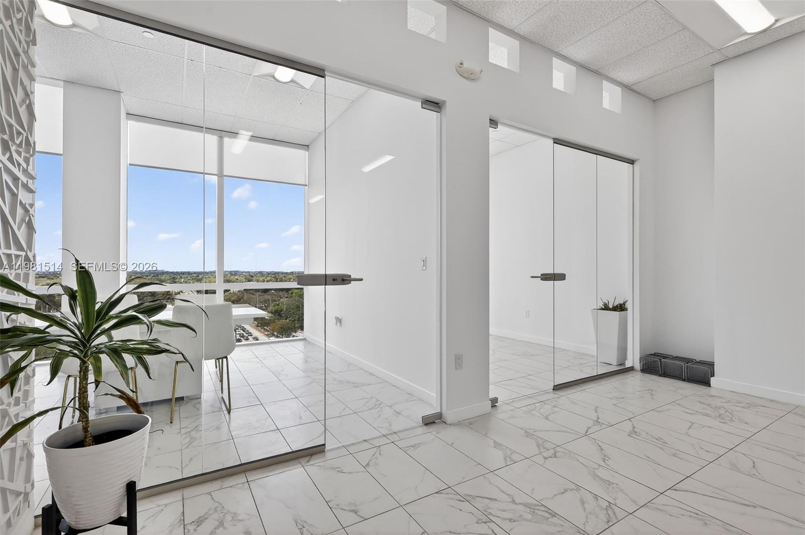   /   sq. ft. $ 2026-03-15 0 foto