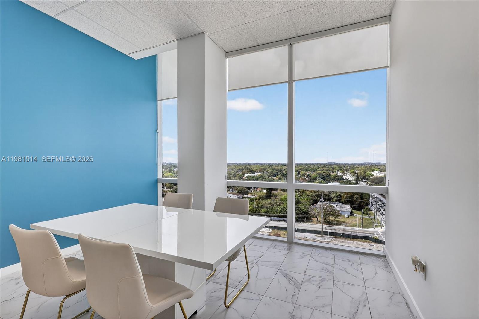   /   sq. ft. $ 2026-03-15 0 foto