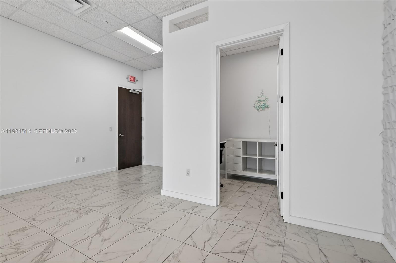   /   sq. ft. $ 2026-03-15 0 foto