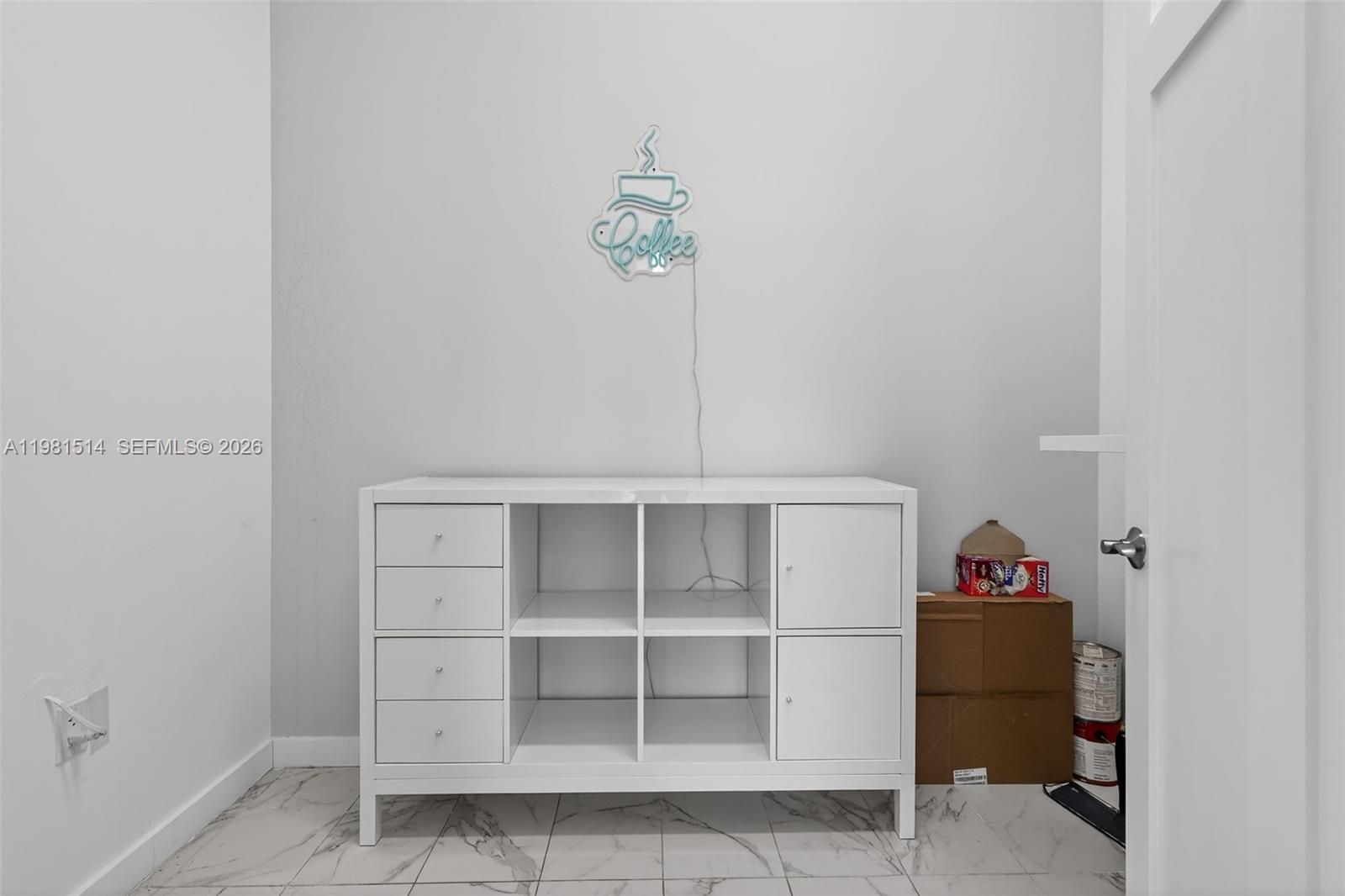   /   sq. ft. $ 2026-03-15 0 foto