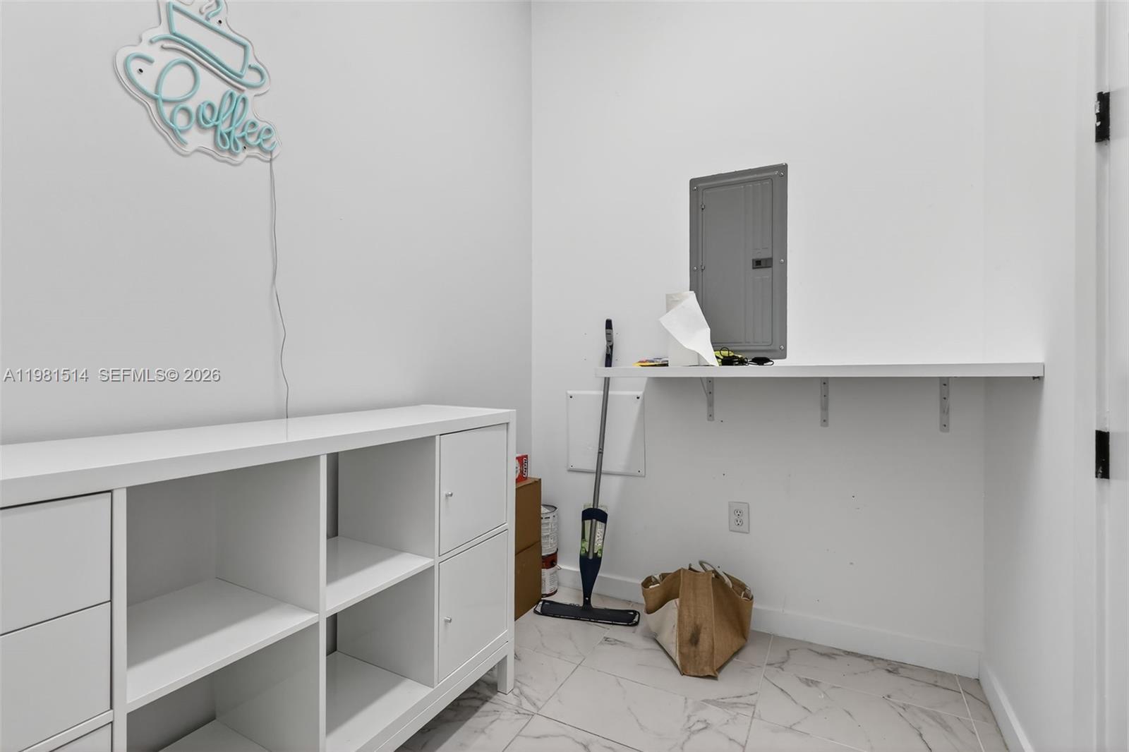   /   sq. ft. $ 2026-03-15 0 foto