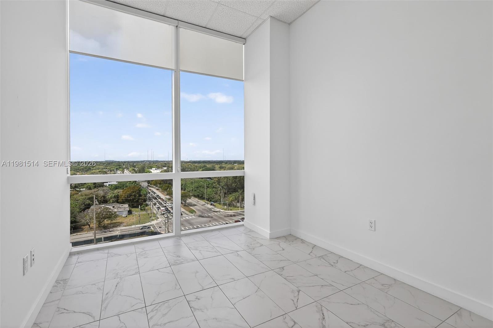   /   sq. ft. $ 2026-03-15 0 foto