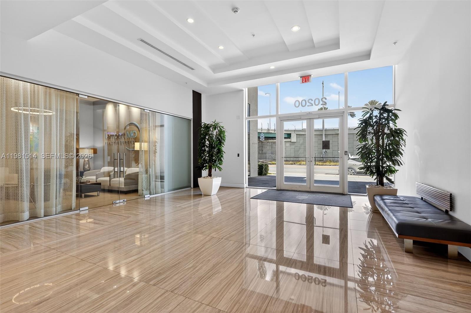   /   sq. ft. $ 2026-03-15 0 foto