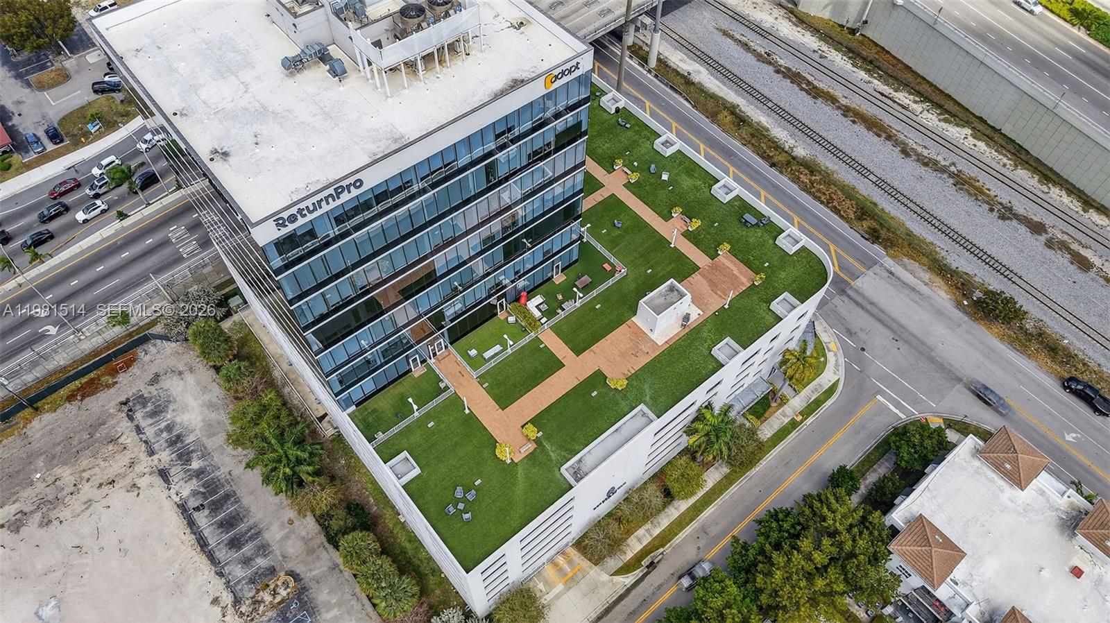   /   sq. ft. $ 2026-03-15 0 foto