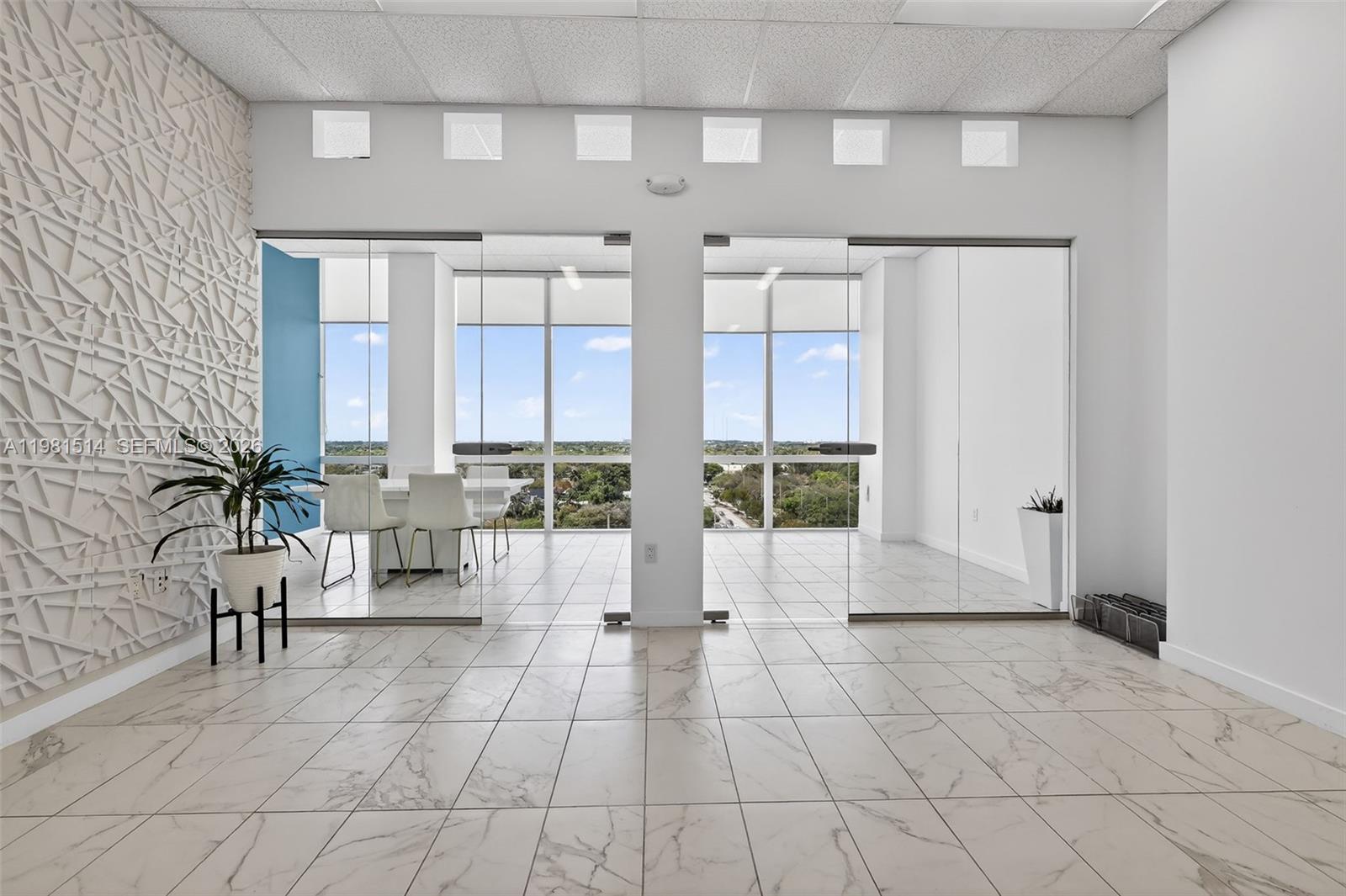   /   sq. ft. $ 2026-03-15 0 foto