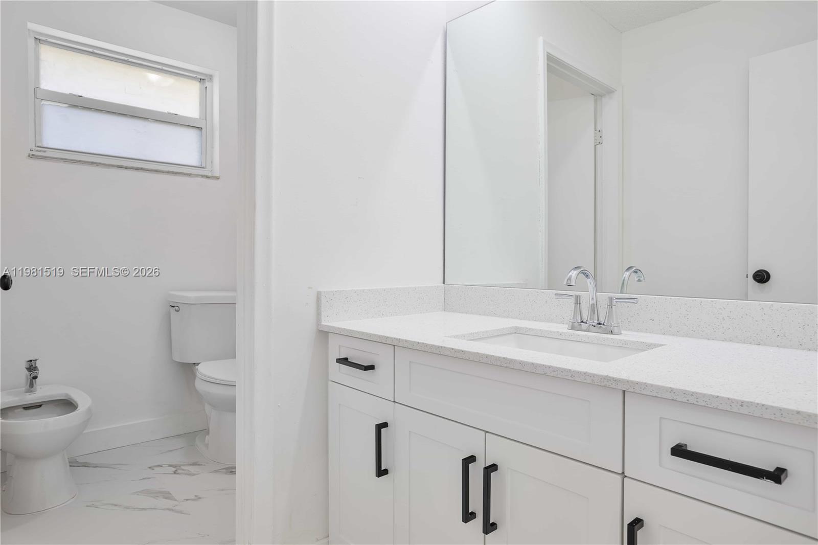   /  4350 sq. ft. $ 2026-03-12 0 foto