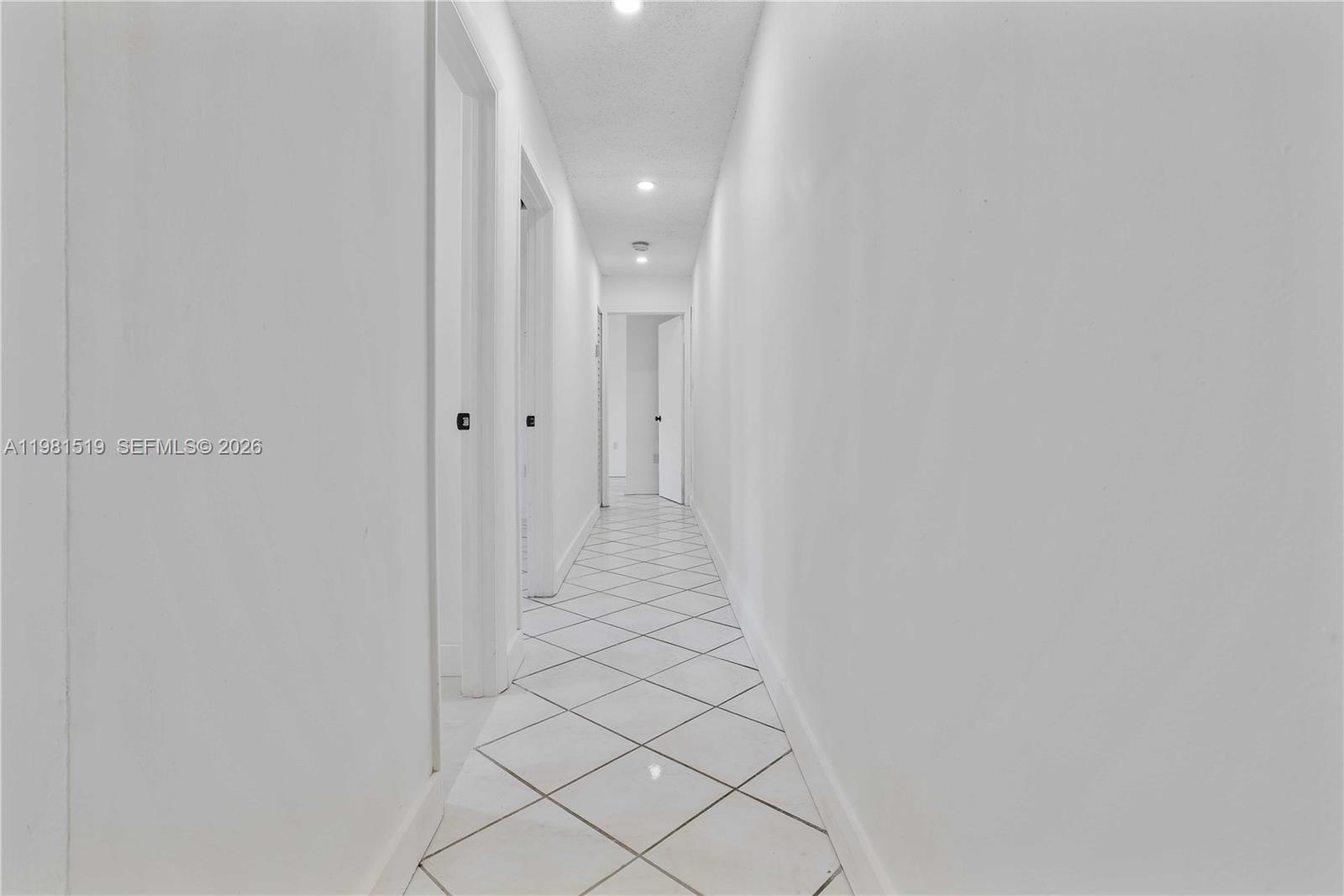   /  4350 sq. ft. $ 2026-03-12 0 foto