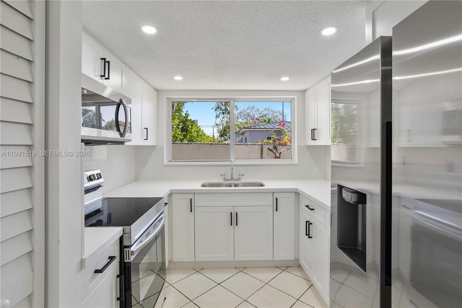   /  4350 sq. ft. $ 2026-03-12 0 foto