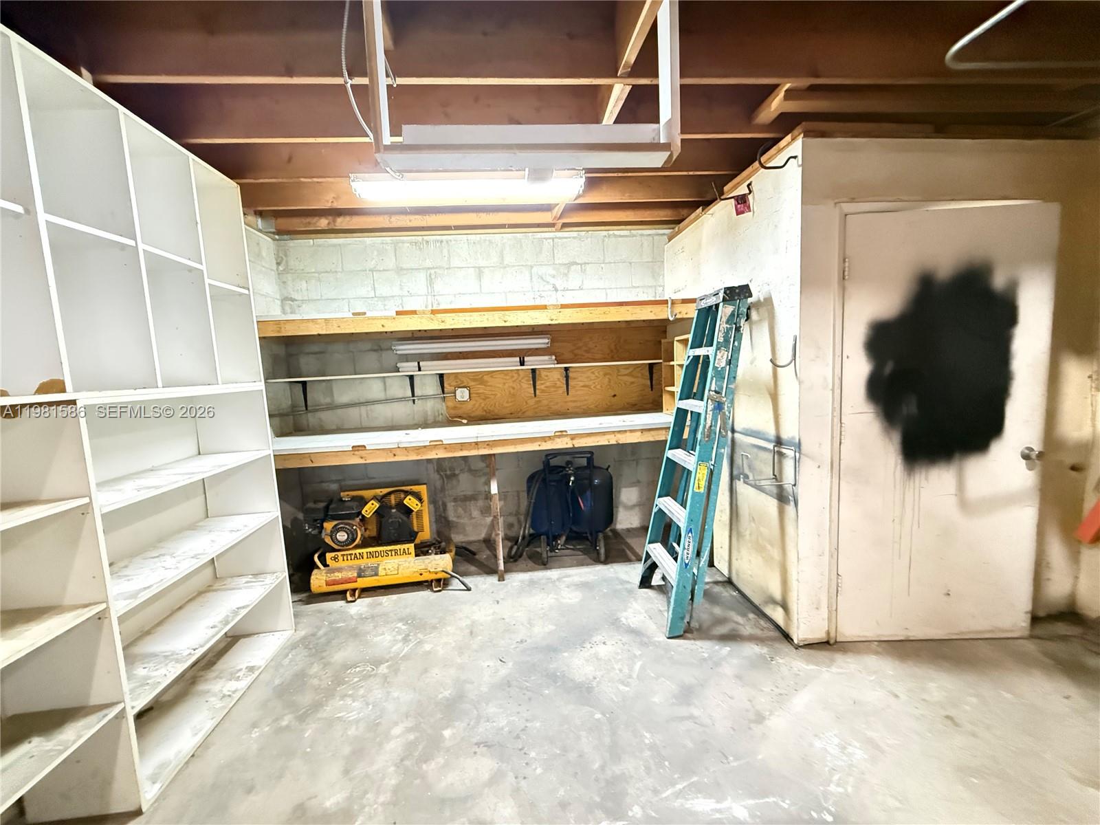 414  /   sq. ft. $ 2026-03-12 0 foto