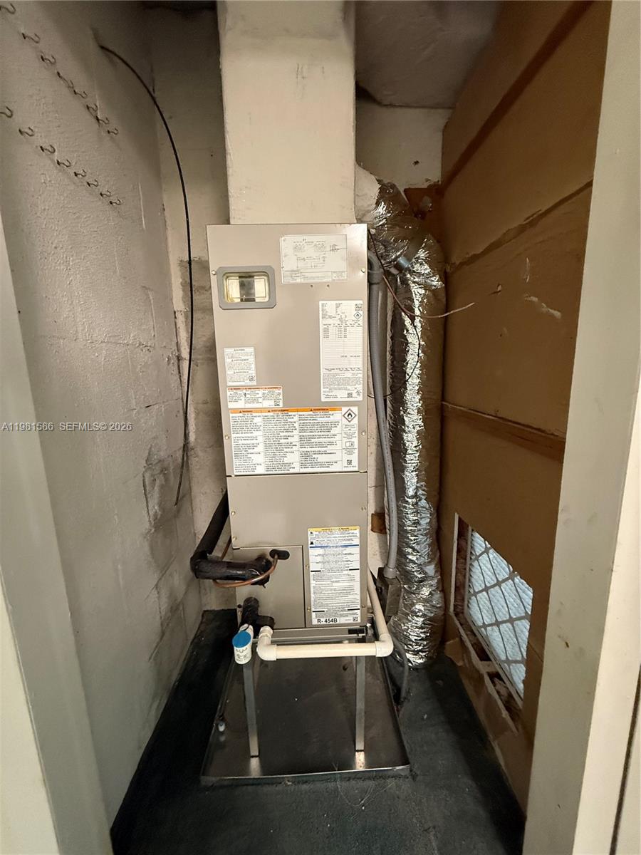 414  /   sq. ft. $ 2026-03-12 0 foto