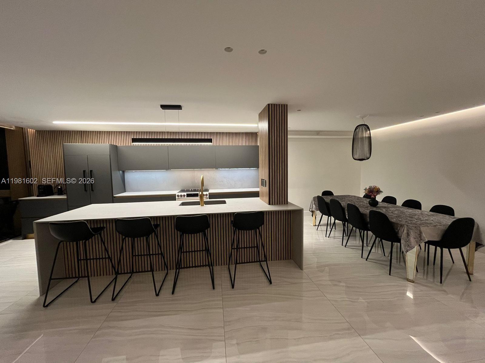 Photo of 19355 Turnberry Way  #5L, Aventura, Florida, 33180 - 