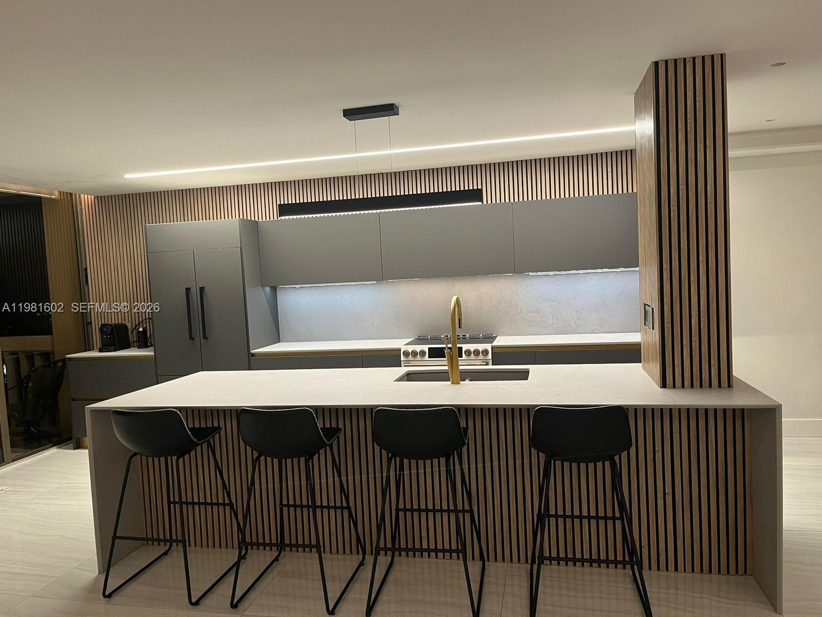 Photo of 19355 Turnberry Way  #5L, Aventura, Florida, 33180 - 