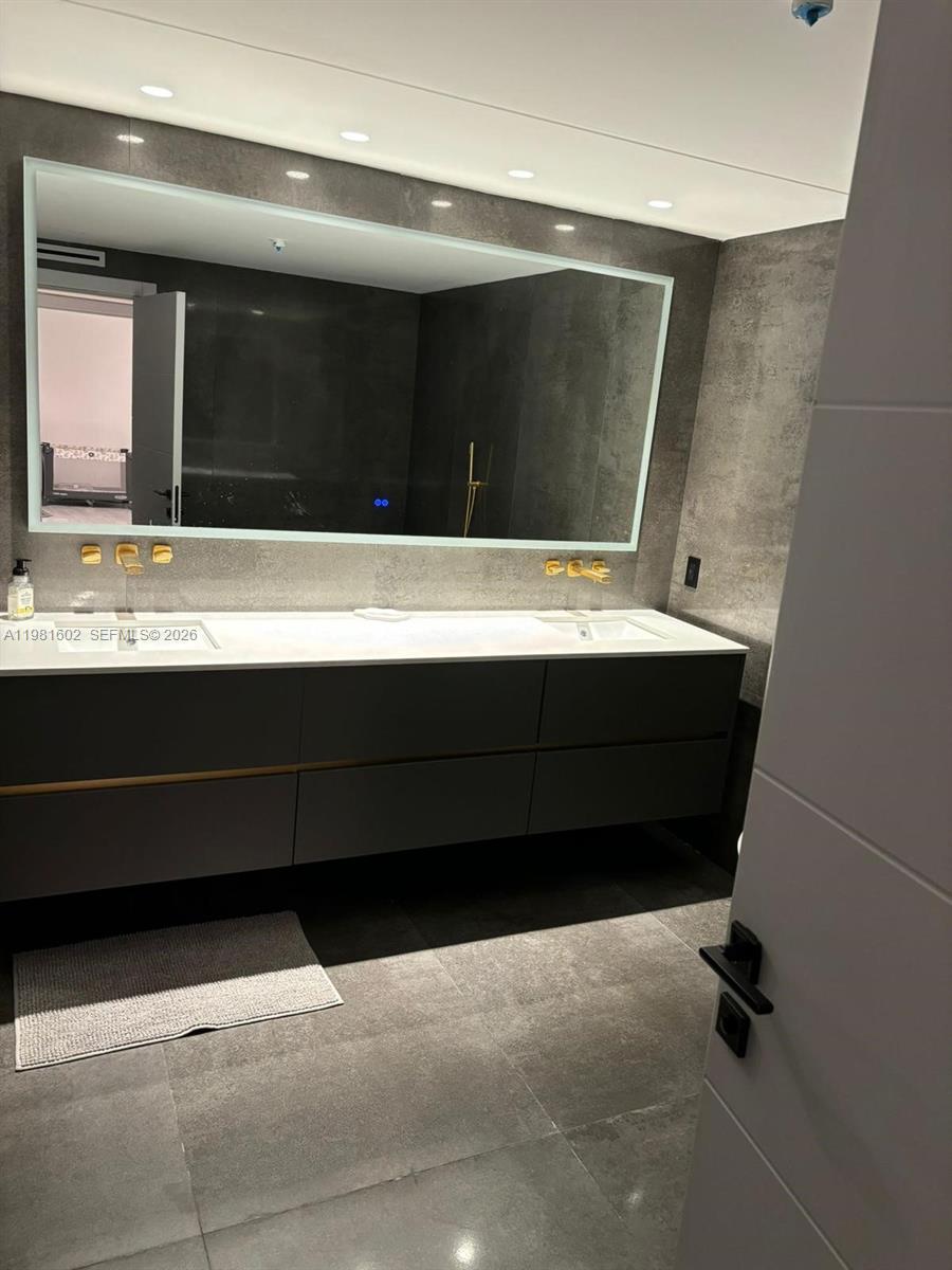 Photo of 19355 Turnberry Way  #5L, Aventura, Florida, 33180 - 