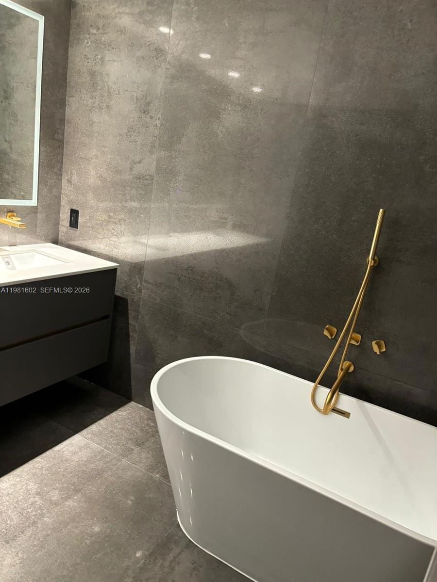 Photo of 19355 Turnberry Way  #5L, Aventura, Florida, 33180 - 