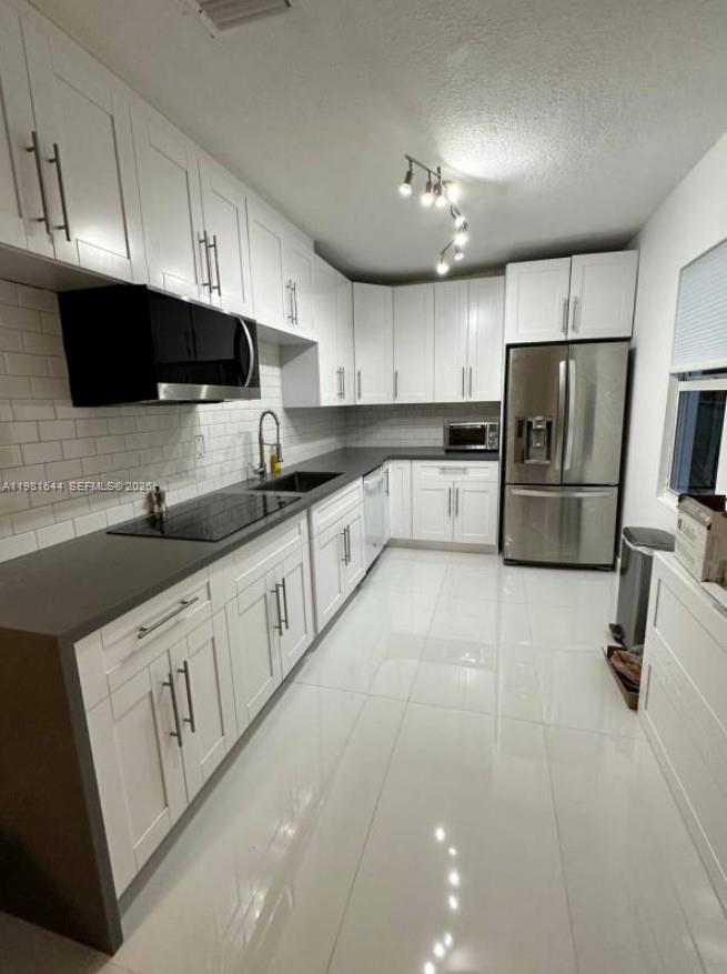   /  2164 sq. ft. $ 2026-03-12 0 foto