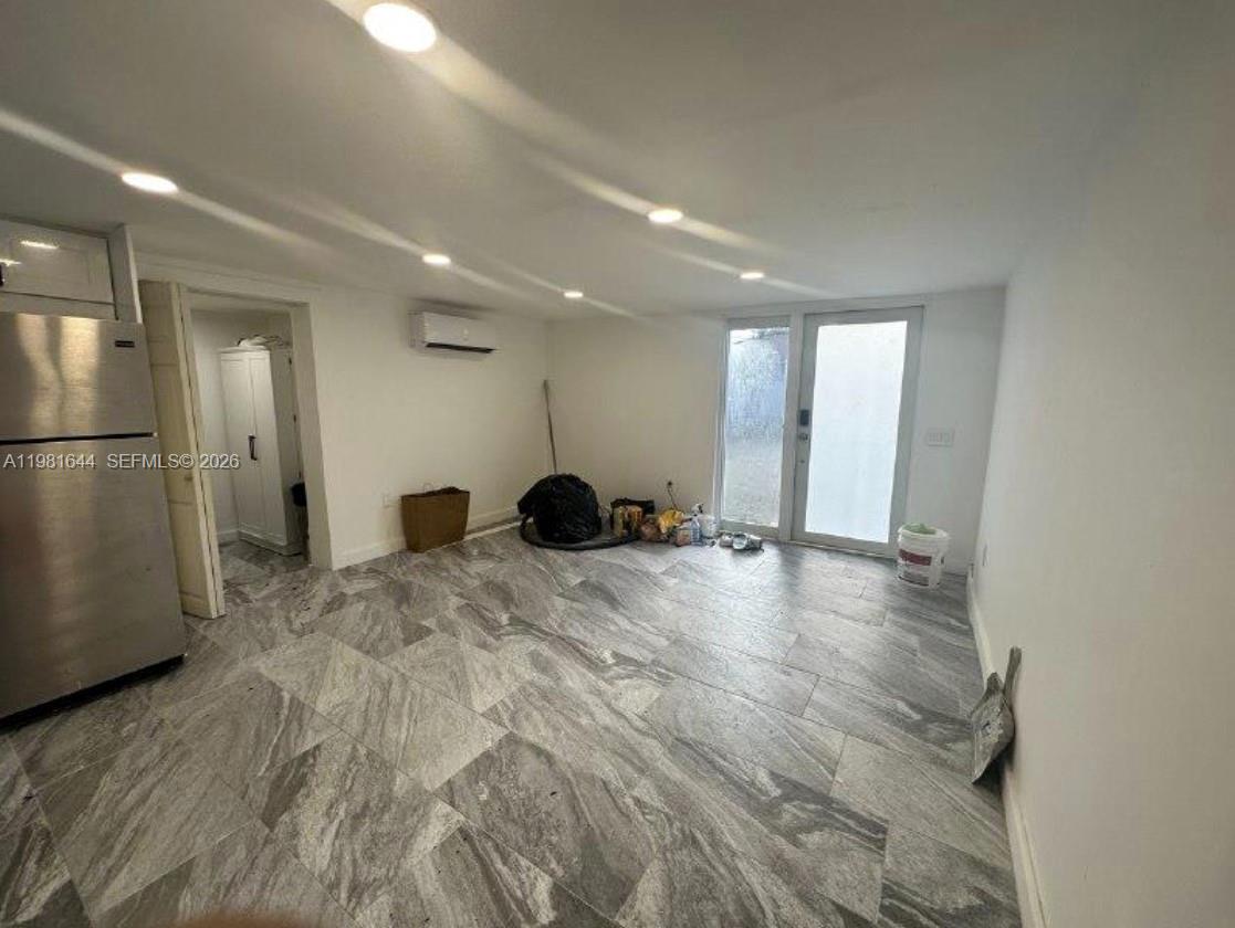   /  2164 sq. ft. $ 2026-03-12 0 foto