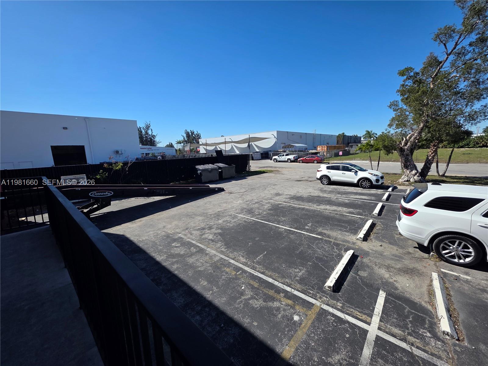   /   sq. ft. $ 2026-03-12 0 foto