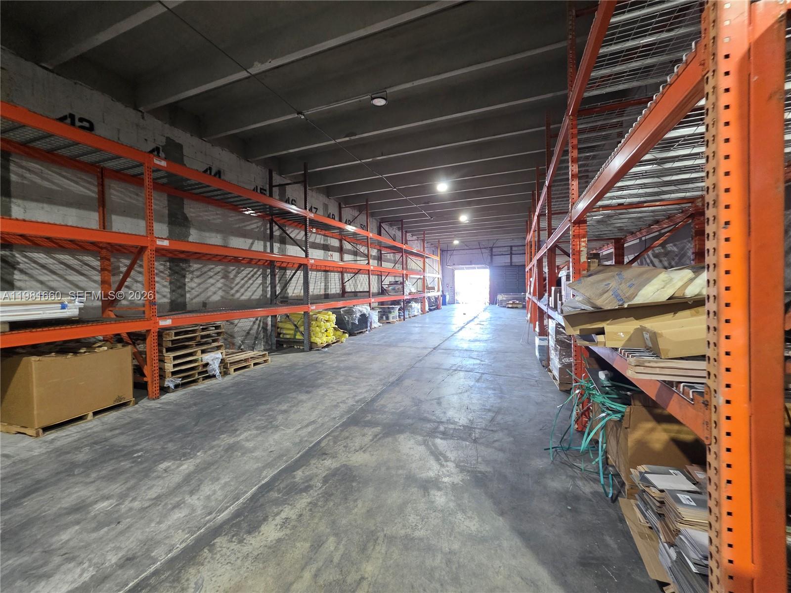   /   sq. ft. $ 2026-03-12 0 foto