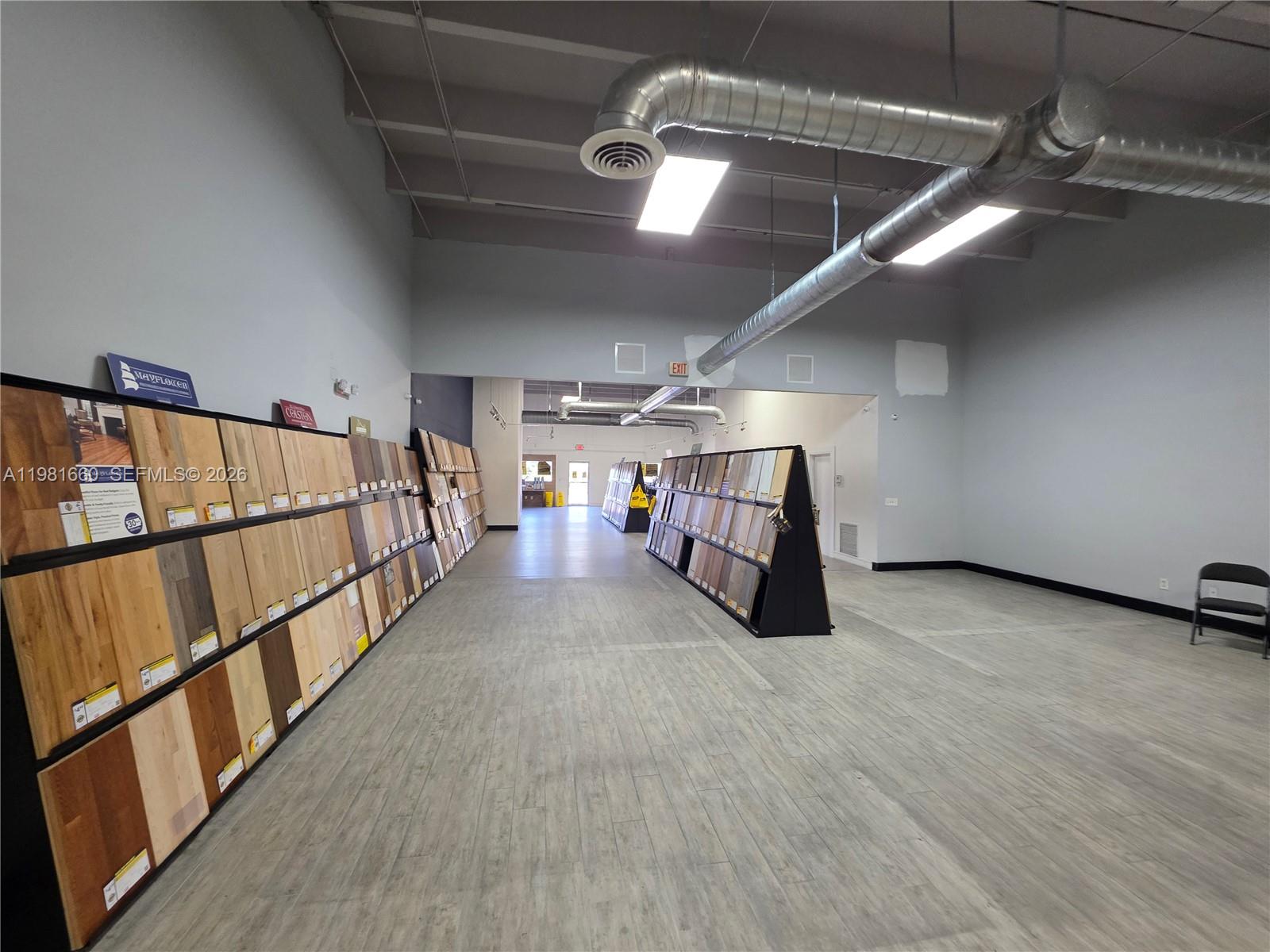   /   sq. ft. $ 2026-03-12 0 foto