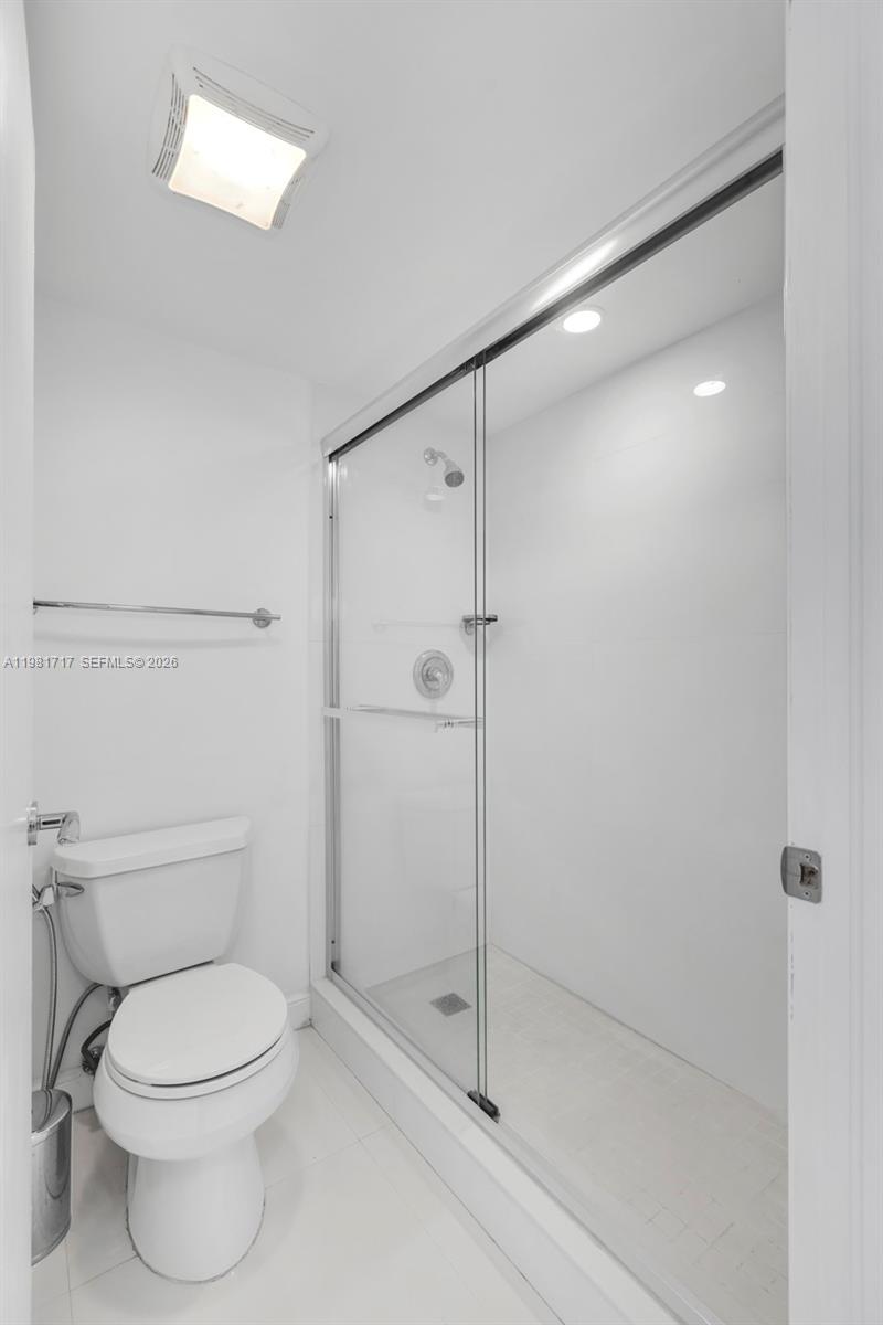 Photo of 20515 Country Club Dr  #2242, Aventura, Florida, 33180 - 