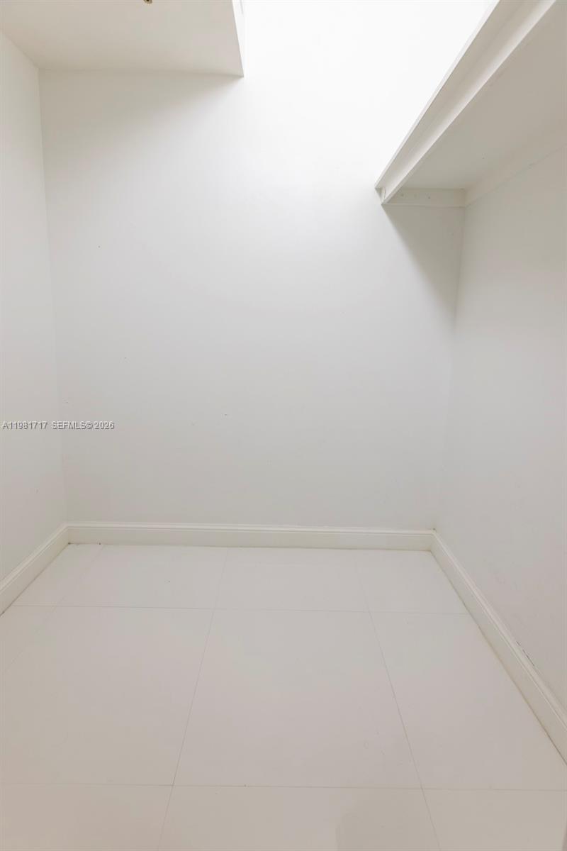 Photo of 20515 Country Club Dr  #2242, Aventura, Florida, 33180 - 