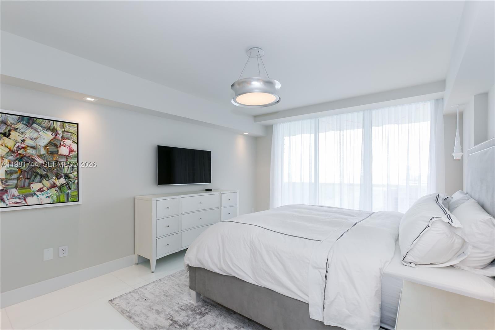 2903 3 / 3 1733 sq. ft. $ 2026-03-12 0 foto