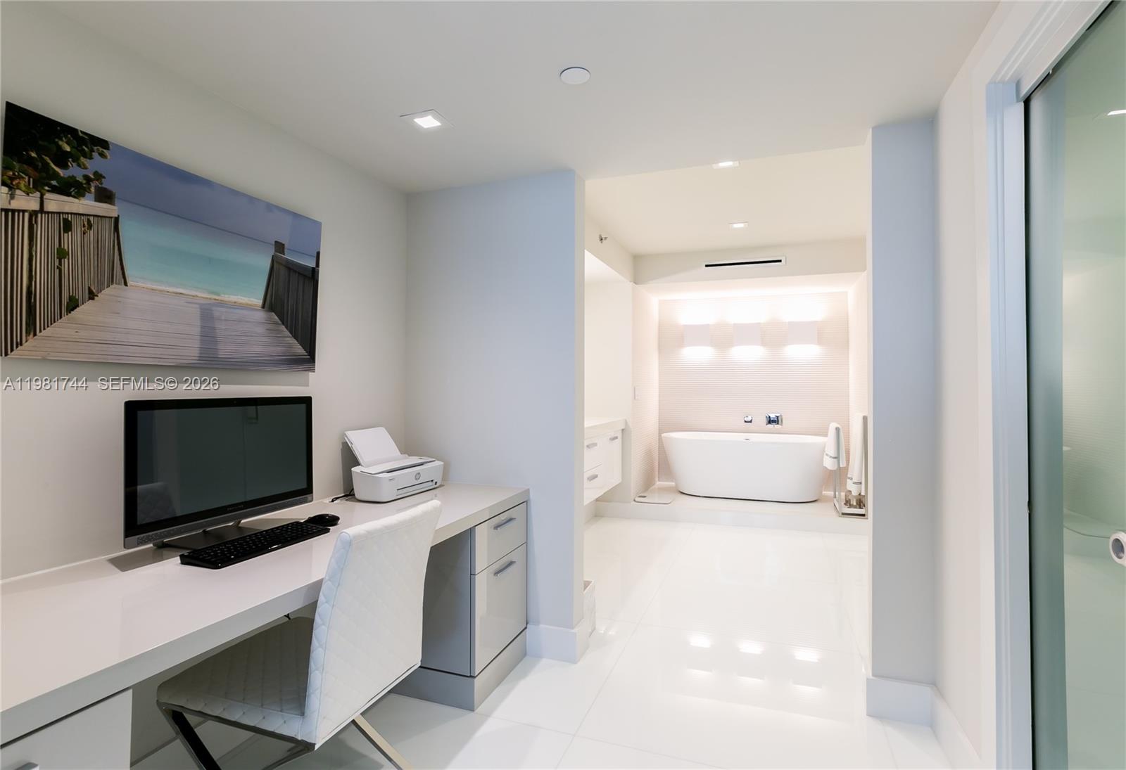 2903 3 / 3 1733 sq. ft. $ 2026-03-12 0 foto