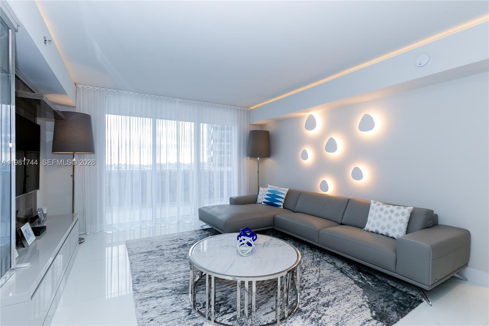 2903 3 / 3 1733 sq. ft. $ 2026-03-12 0 foto