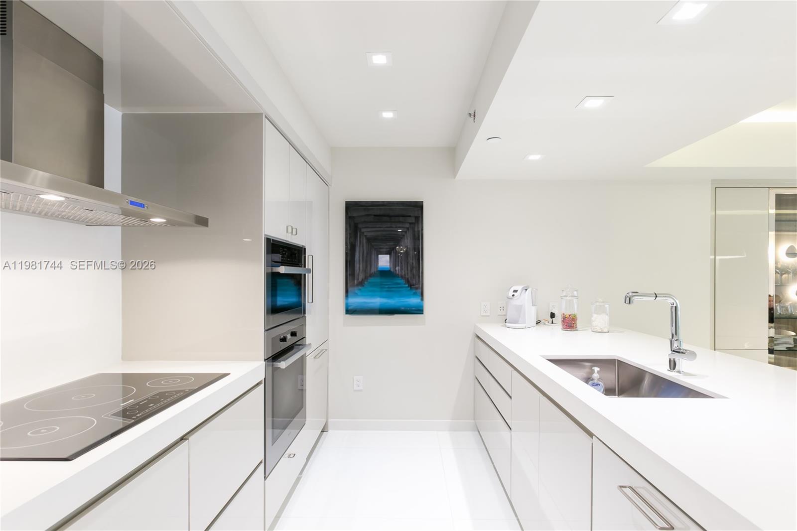 2903 3 / 3 1733 sq. ft. $ 2026-03-12 0 foto