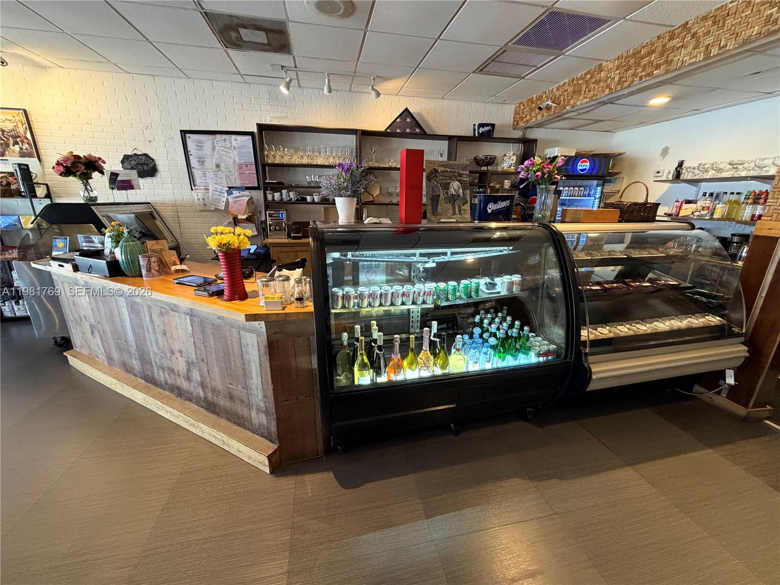   /   sq. ft. $ 2026-03-12 0 foto