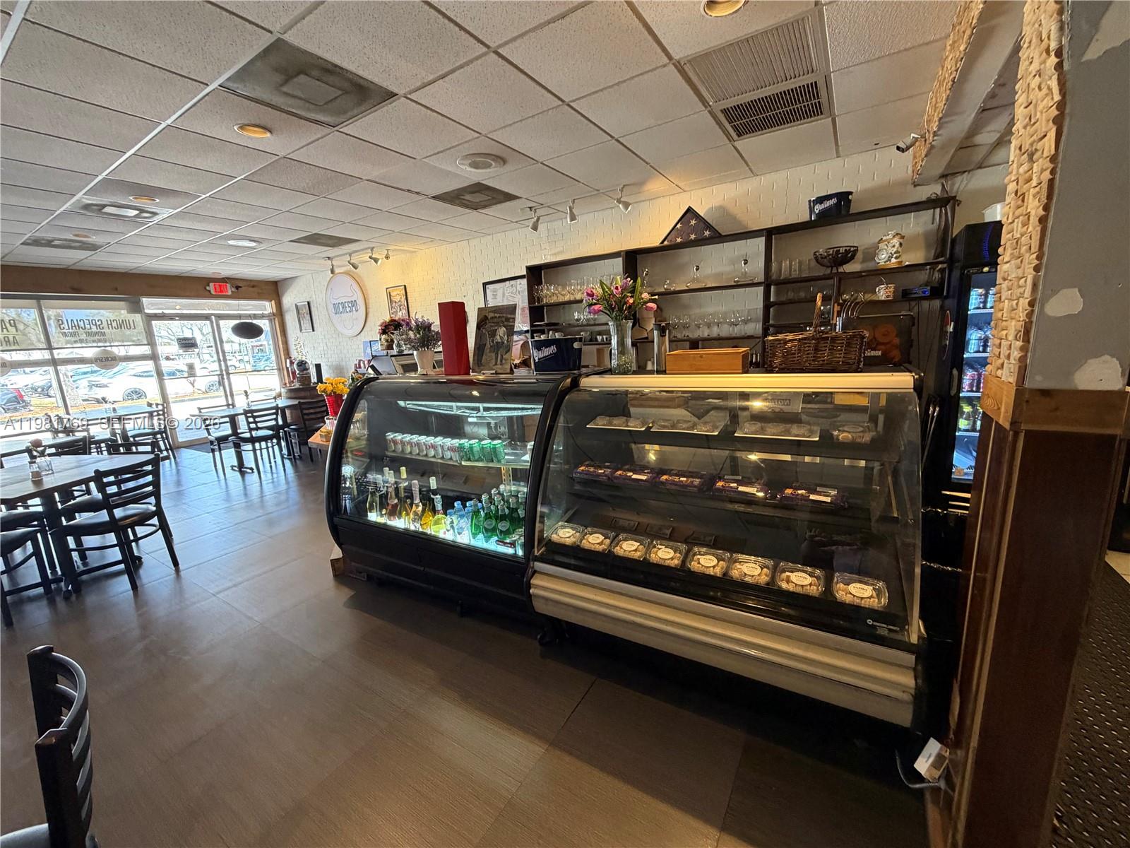   /   sq. ft. $ 2026-03-12 0 foto