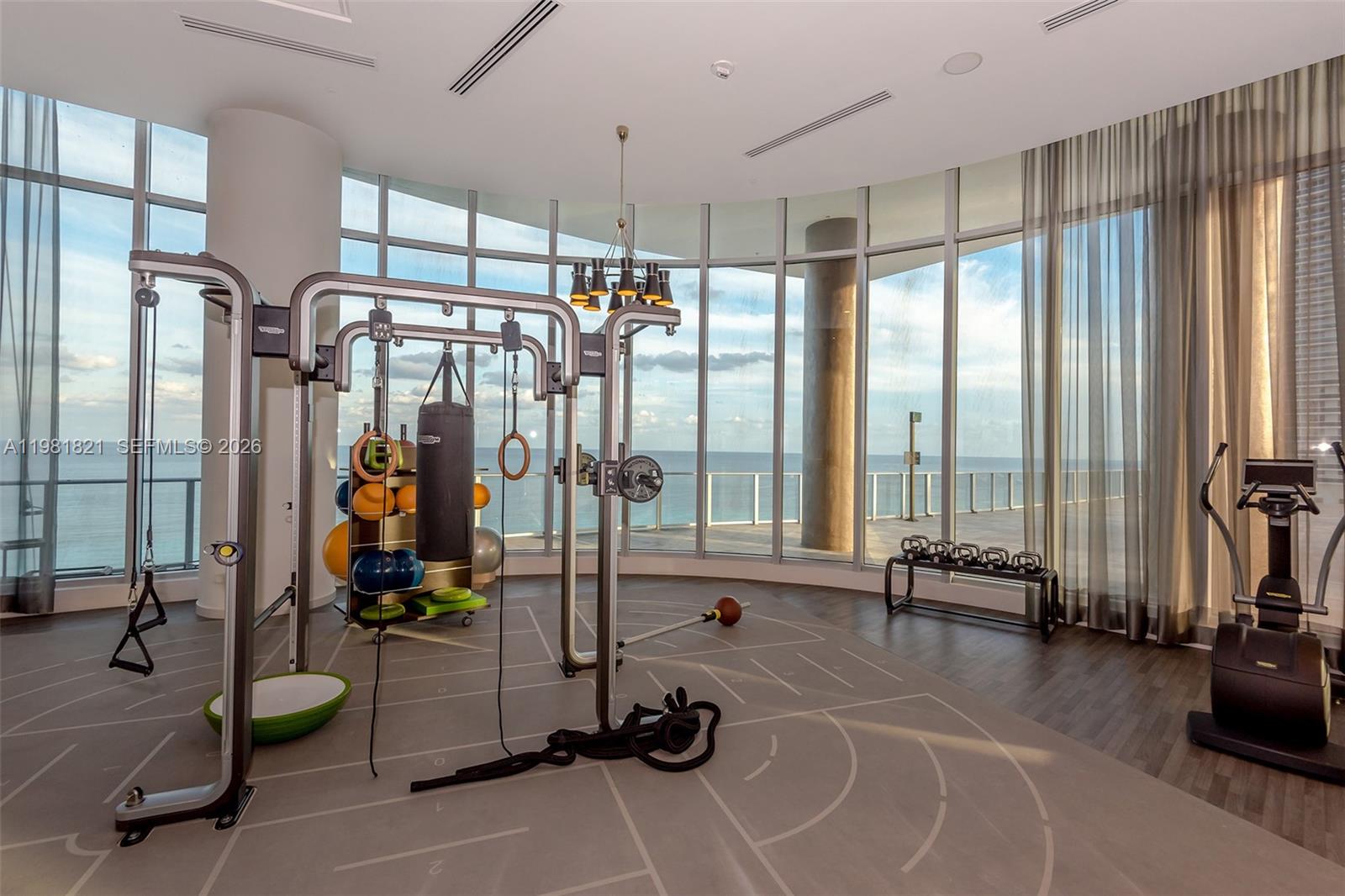 MPH5 2 / 2 1161 кв.футов $ 2026-03-12 0 Фото