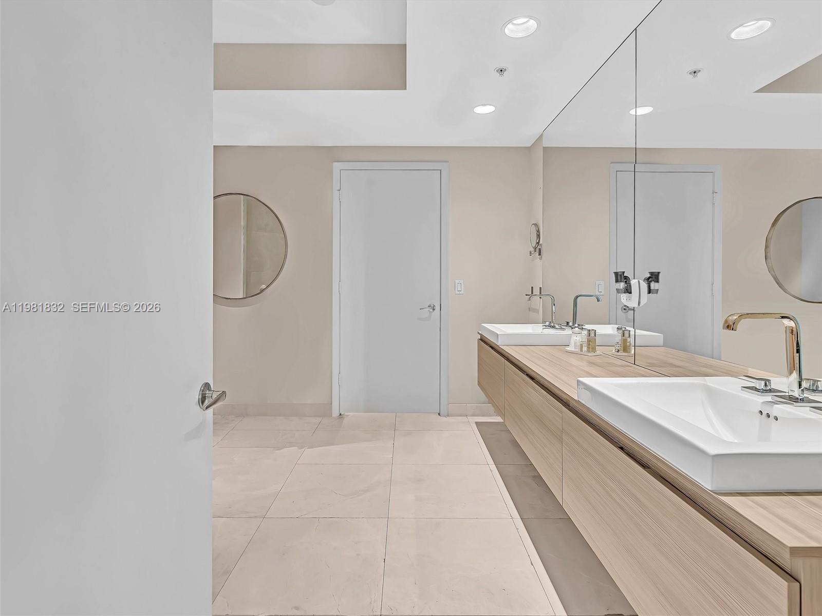 Photo of 17301 Biscayne Blvd  #2301, North Miami Beach, Florida, 33160 - 